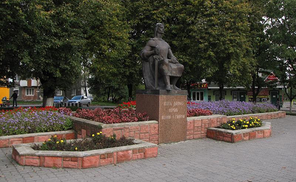 Памятник Даниле Галицкому во Владимире-Волынском (Луцкая область)